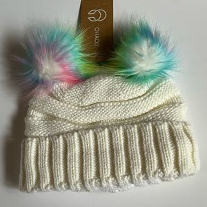 Chaos Cabled knit Junior White hat